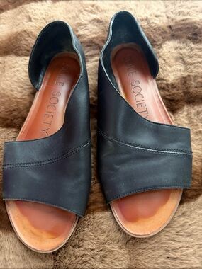 Sole Society black leather sandals shoes flats size 7.5